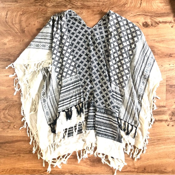 Maurices Accessories - Maurice’s Patterned Shawl